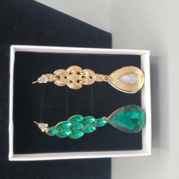 Emerald Green Rhinestone Drop Earrings - Picture 3 of 4